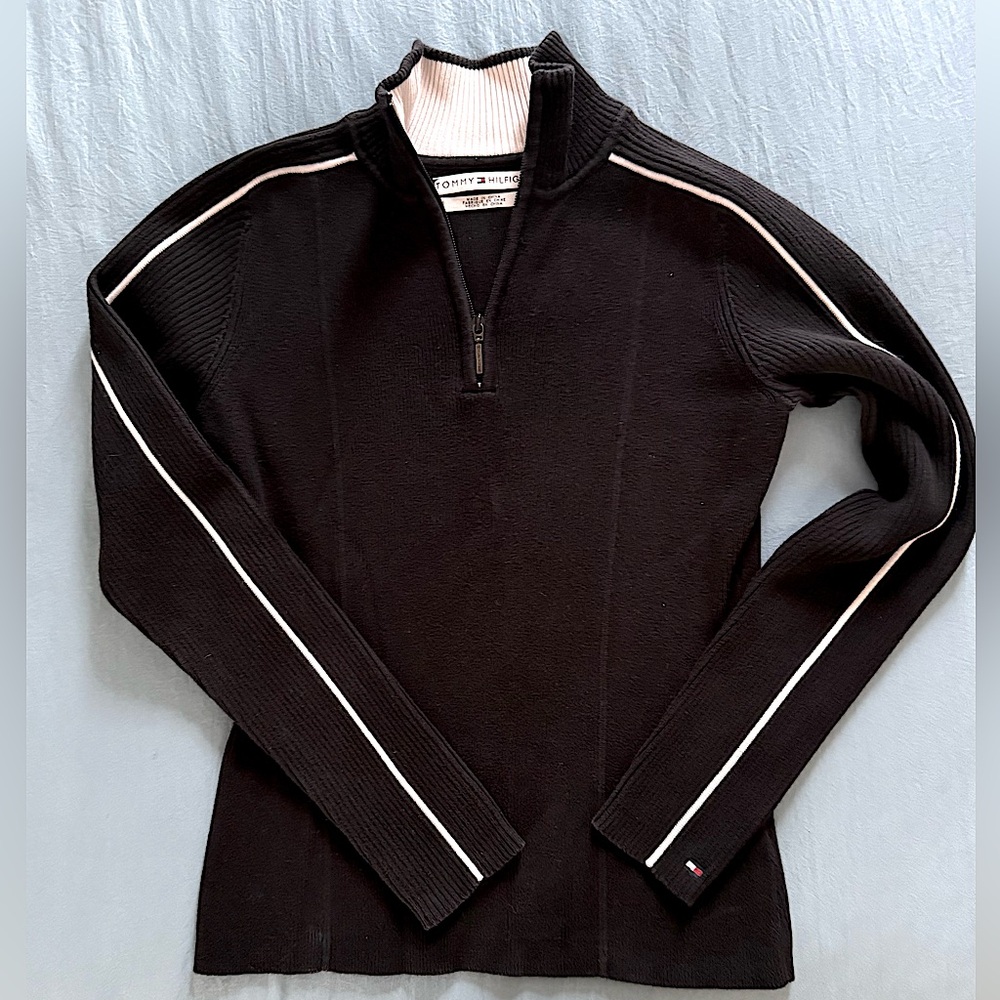 Tommy Hilfiger (Vintage) 
Women's Black and White Turtleneck Sweater